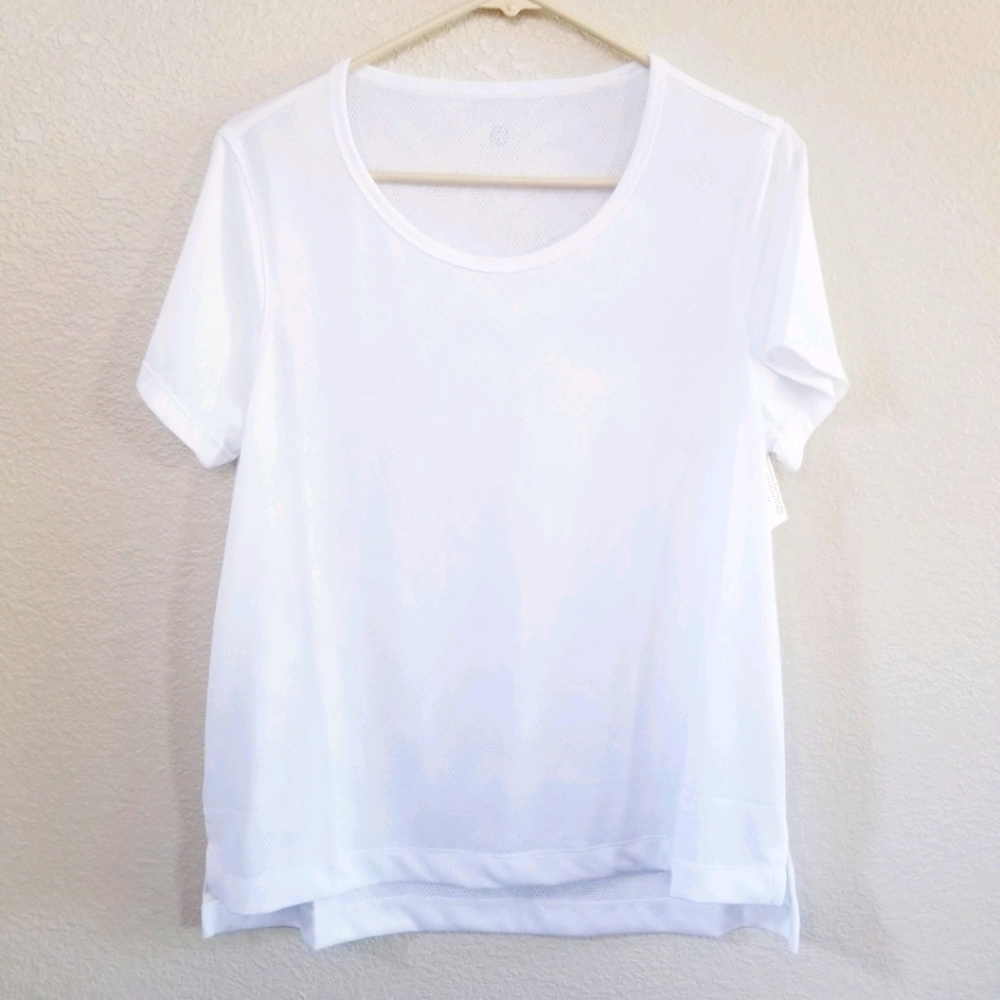 Coreio Athletic White Top Size Large